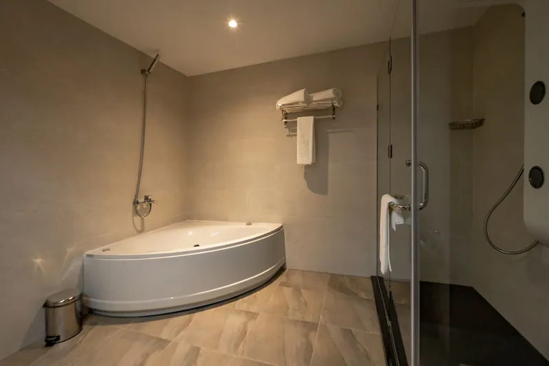 AD Hotel Pont d'Hydra, Alger — Salle de bain