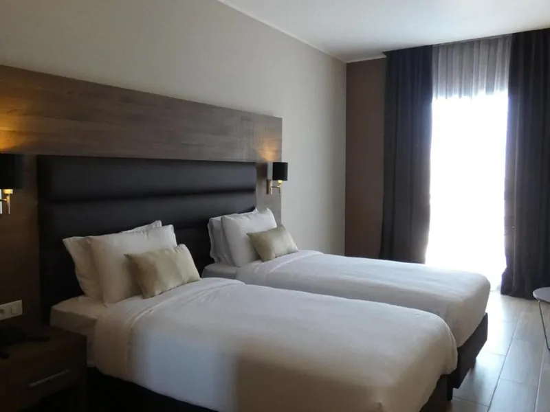 Le Zenith Hotel Oran, Oran — Twin Room