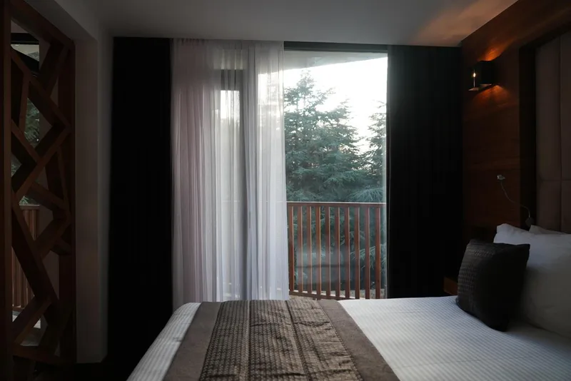 El Arz Hotel, Tizi Ouzou — Habitación Doble vista piscina