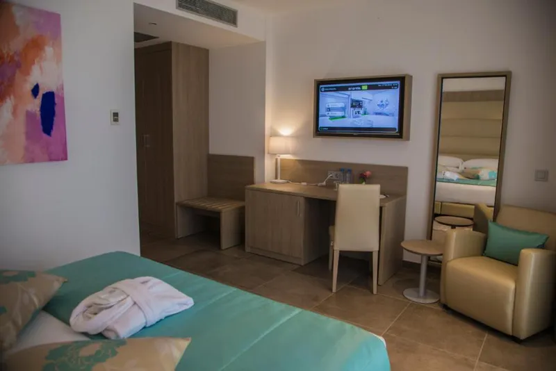 AZ Hôtels Zephyr, Mostaganem — Chambre Double vue montagne