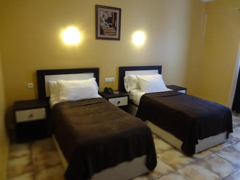 Hôtel Mistral, Oran — Chambre Twin