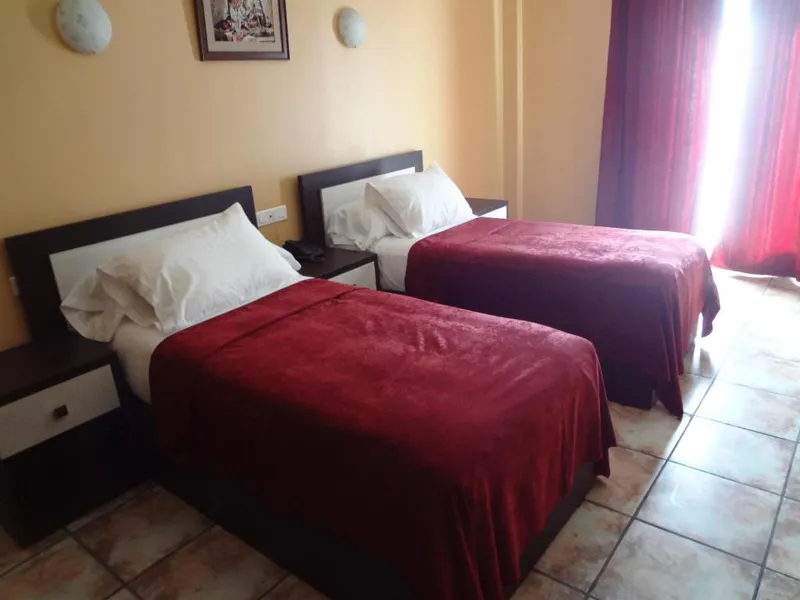Hôtel Mistral, Oran — Chambre Twin