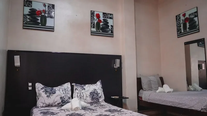 Ikram Hotel Oran, Oran — Трехместный номер